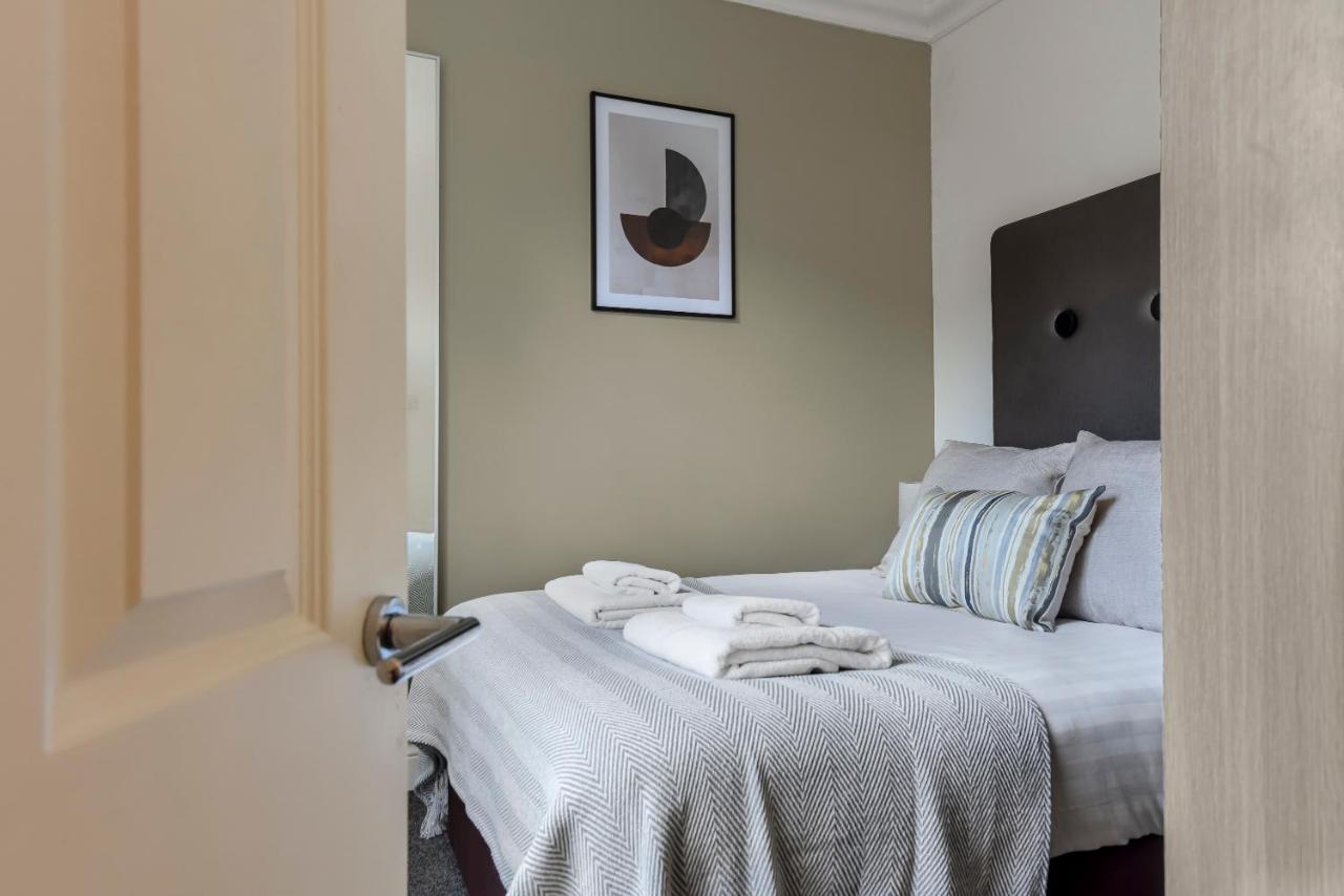 The West Kensington Apartments Londen Kamer foto