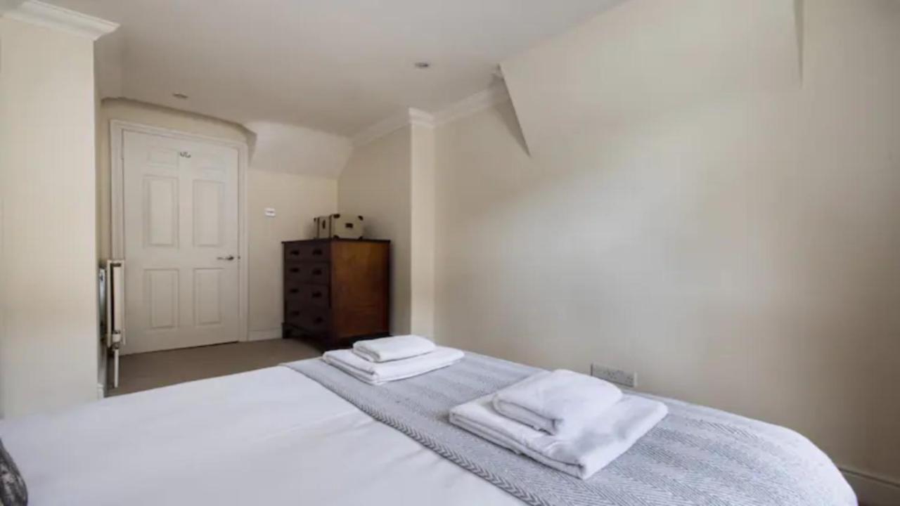 The West Kensington Apartments Londen Kamer foto