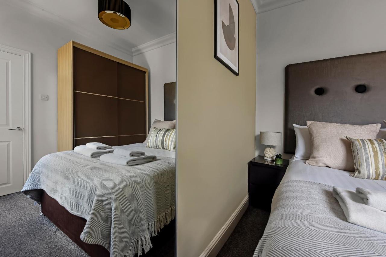 The West Kensington Apartments Londen Kamer foto